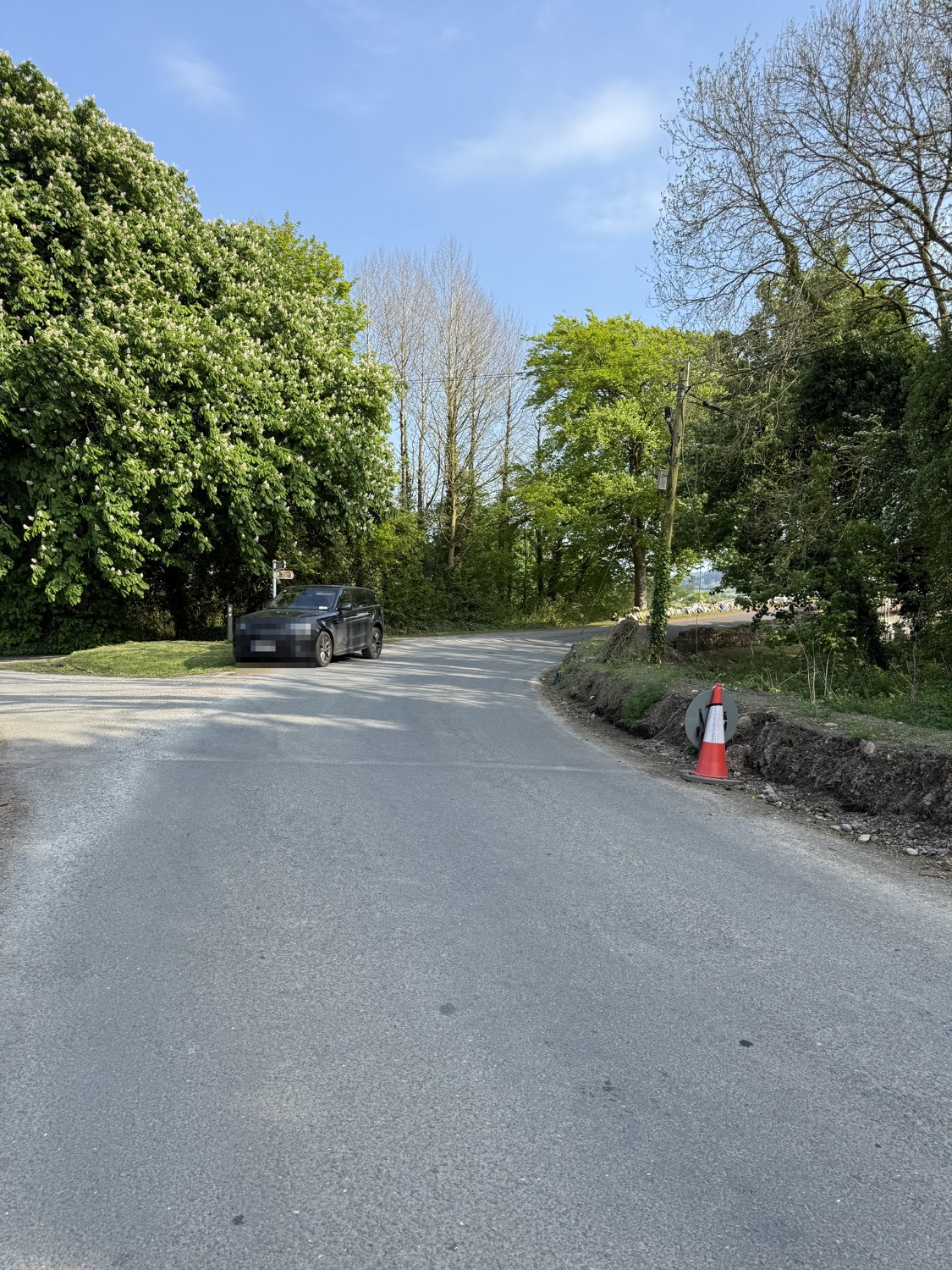 The daylight approach to the turn and junction at Killardry Bridge